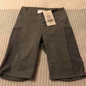 Fabletics Mila pocket short grey heather small